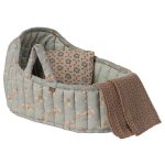 MAILEG JÁTÉKBABA MÓZESKOSÁR, KÉK