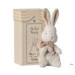 MAILEG ELSŐ NYUSZIKA DOBOZBAN 2026, FEHÉR - előrendelésre