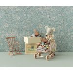 MAILEG SLEEPY WAKEY BABY EGÉR GYUFÁSDOBOZBAN, KÉK