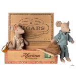 MAILEG APA ÉS ANYA EGÉR SZIVARDOBOZBAN 2025