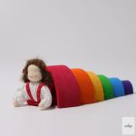 GRIMM'S RUGALMAS JÁTÉKBABA, LÉNA