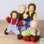 GRIMM'S RUGALMAS JÁTÉKBABA, PETER