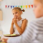 GRIMM'S FA GIRLAND, SZIVÁRVÁNY