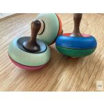 MADER PÖRGETTYŰ,  KONFETTI