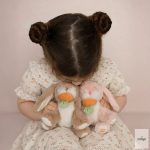 OLLIELLA NYUSZI PLÜSS JÁTÉK, Binky Bunny - Hop 2026 - LIMITÁLT