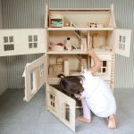 PLANTOYS ALAGSOR A VIKTORIÁNUS BABAHÁZHOZ